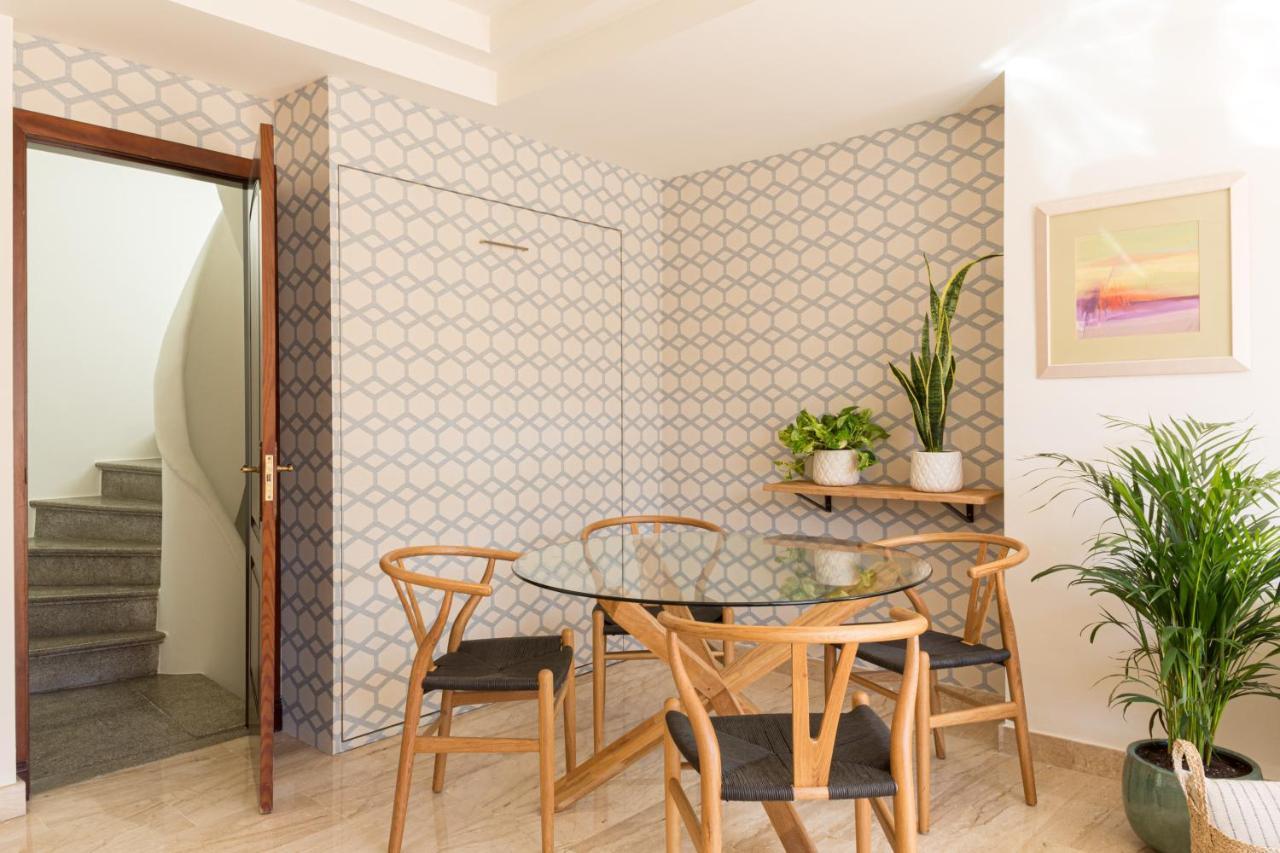 Puerta Catedral Apartments Seville Ngoại thất bức ảnh