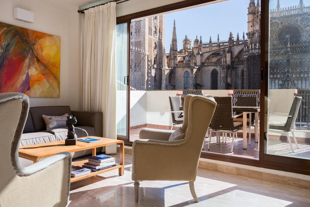 Puerta Catedral Apartments Seville Ngoại thất bức ảnh